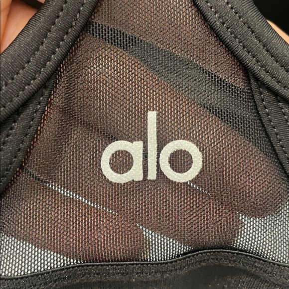 Alo Airlift Rebel Bra in Black size Small - Picture 10 of 10